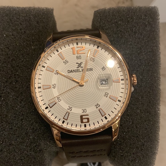 NWT. Men’s Daniel Klein watch - Picture 3 of 8
